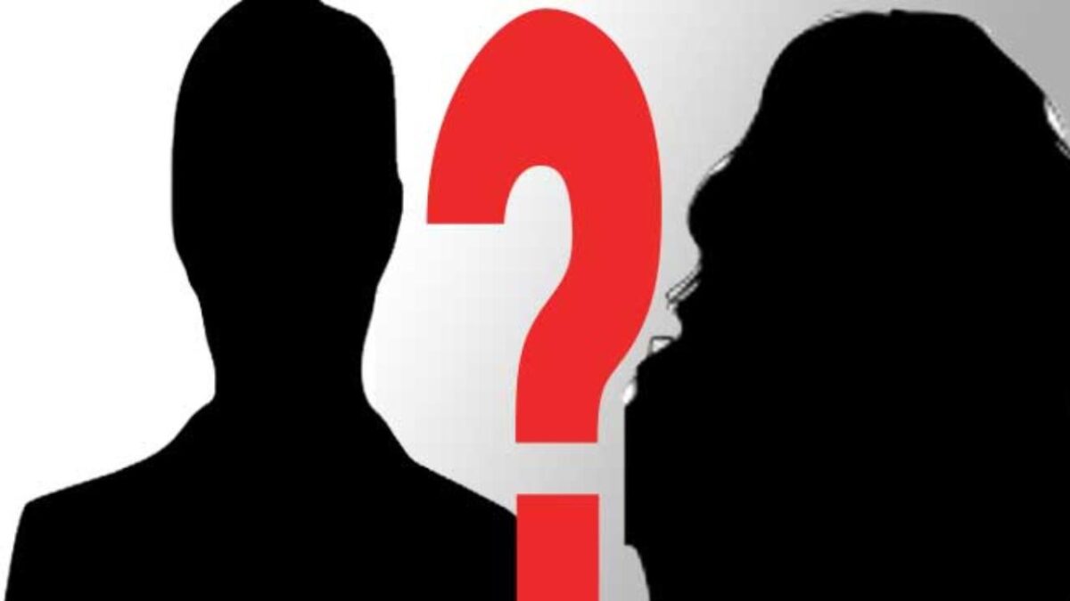Νέος έρωτας και με μεγάλη διαφορά ηλικίας στην ελληνική σόουμπιζ!
