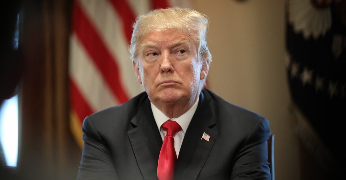 Τραμπ σε Δημοκρατικούς: Εσείς και τα ΜΜΕ σπέρνετε τον πανικό για τον ιό