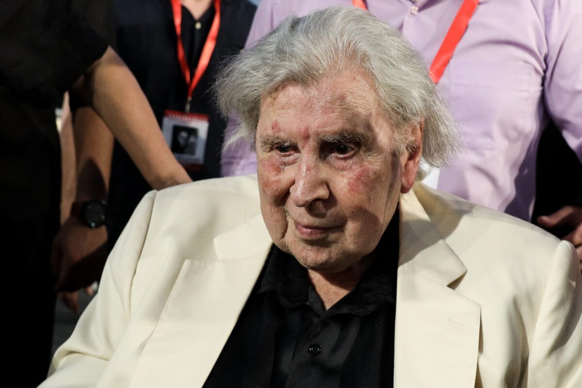 Παρέμβαση Μίκη Θεοδωράκη: «Η σκέψη μου στους γενναίους άντρες και γυναίκες του Έβρου»