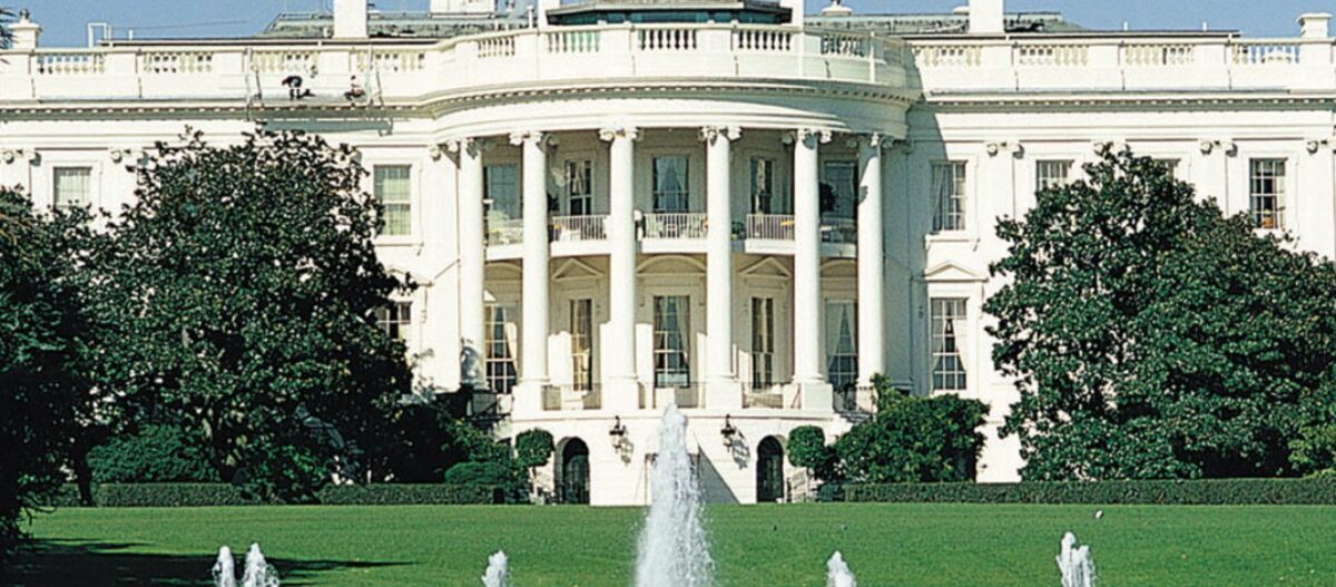 Ακυρώνεται η εκδήλωση στον Λευκό Οίκο για την 25η Μαρτίου