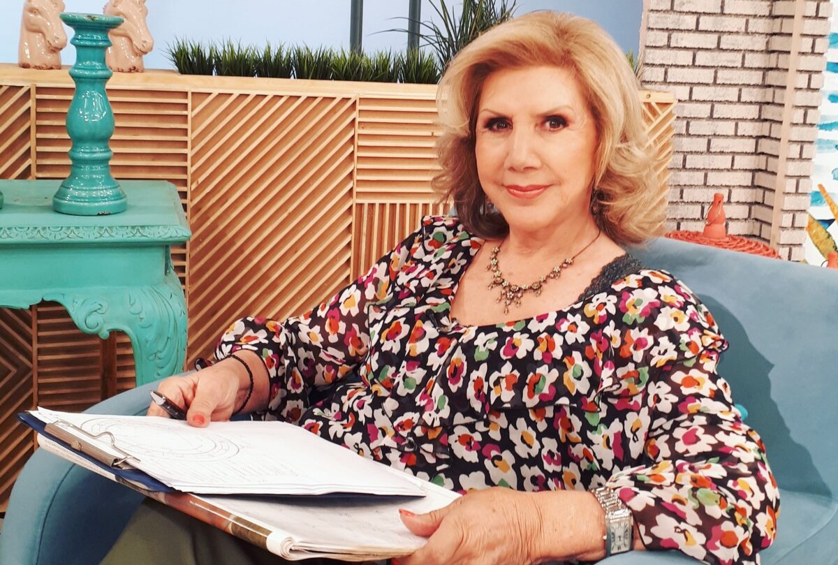 Τα «άστρα» μίλησαν: Τι είπε η Λίτσα Πατέρα για τον κορωνοϊό (Βίντεο)