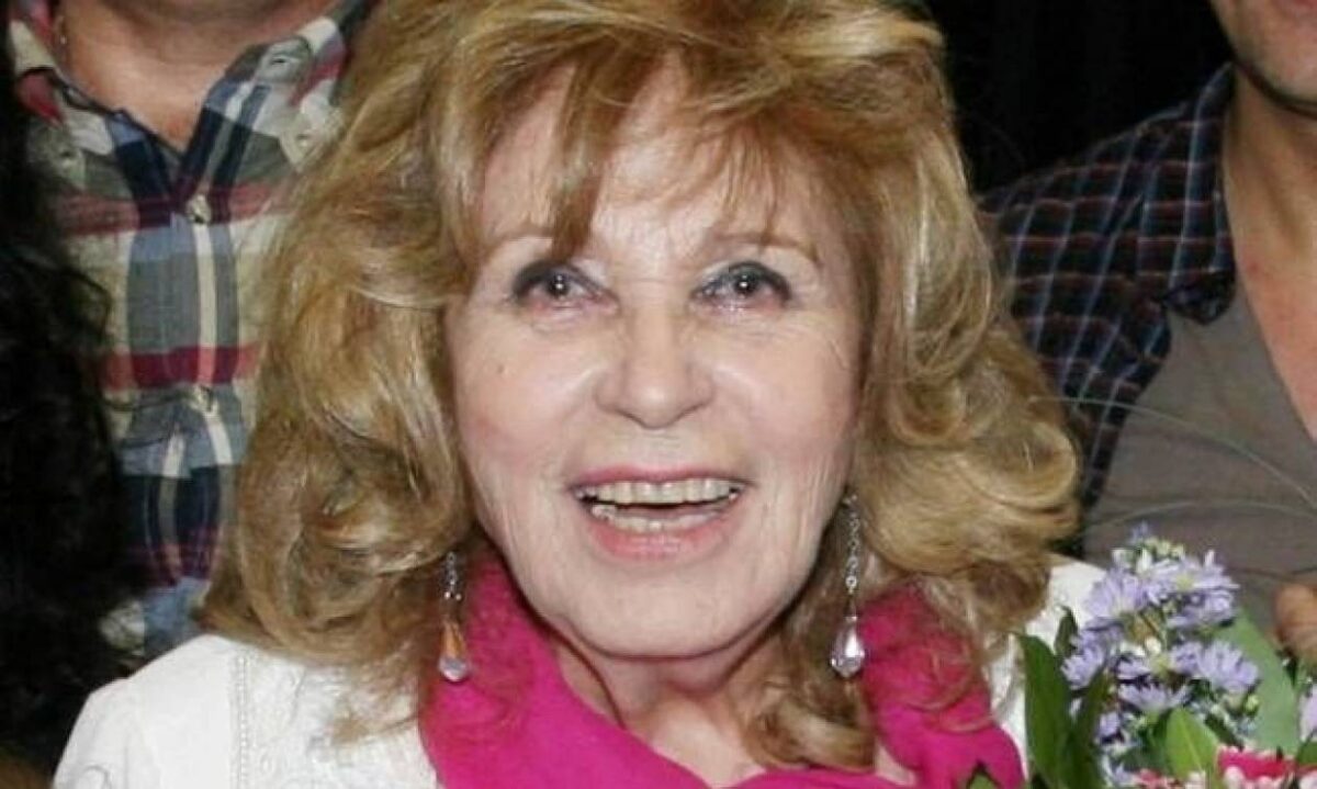 Συγκινεί η Δέσποινα Στυλιανοπούλου: «Φοβάμαι. Είμαι κλεισμένη σε ένα δωμάτιο και προσεύχομαι»