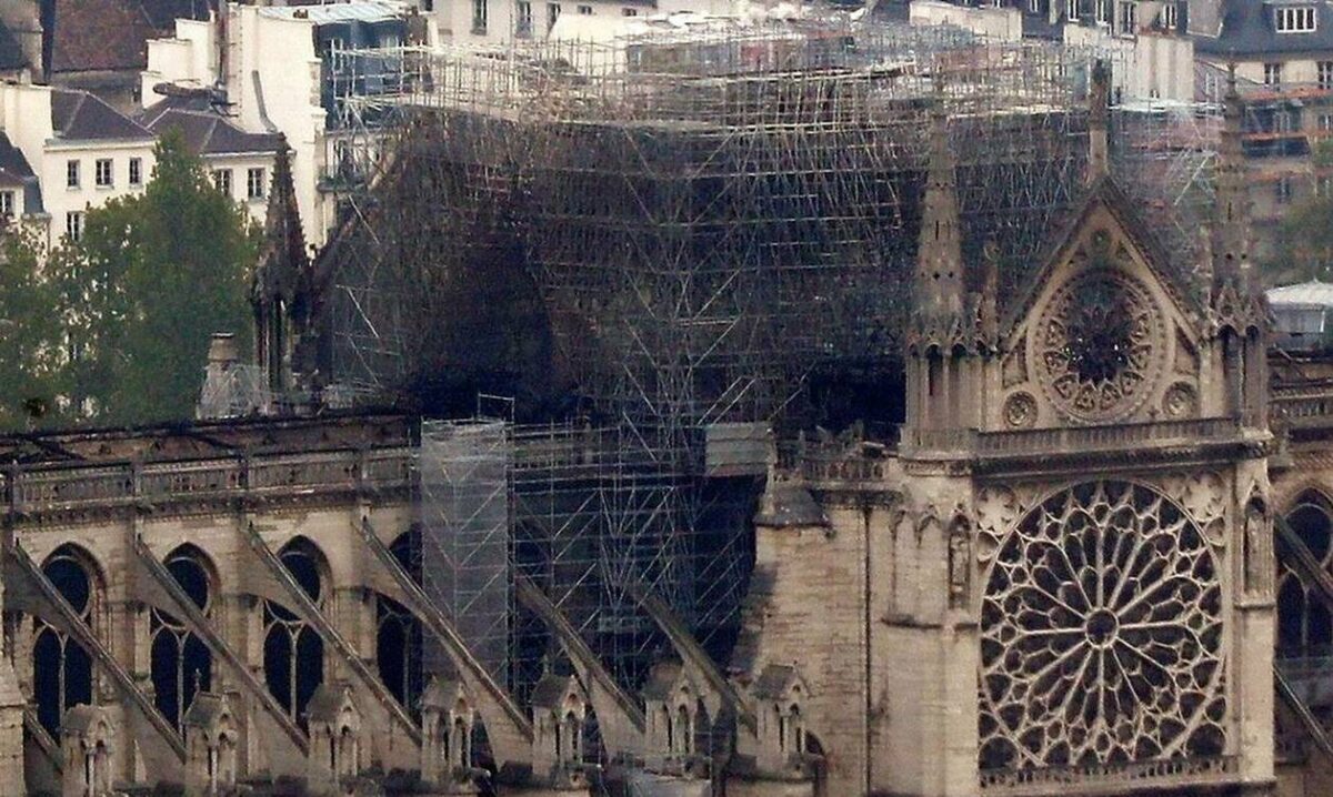 Παναγία των Παρισίων: Ξεκινούν και πάλι οι εργασίες ανοικοδόμησης