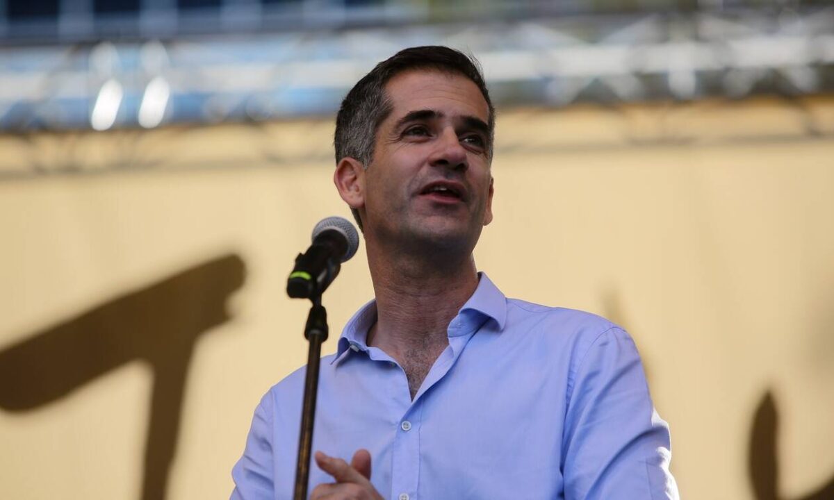 Η άγνωστη ιστορία του Κώστα Μπακογιάννη λίγες ώρες πριν αποκαλύψει την νέα πλατεία Ομονοίας!