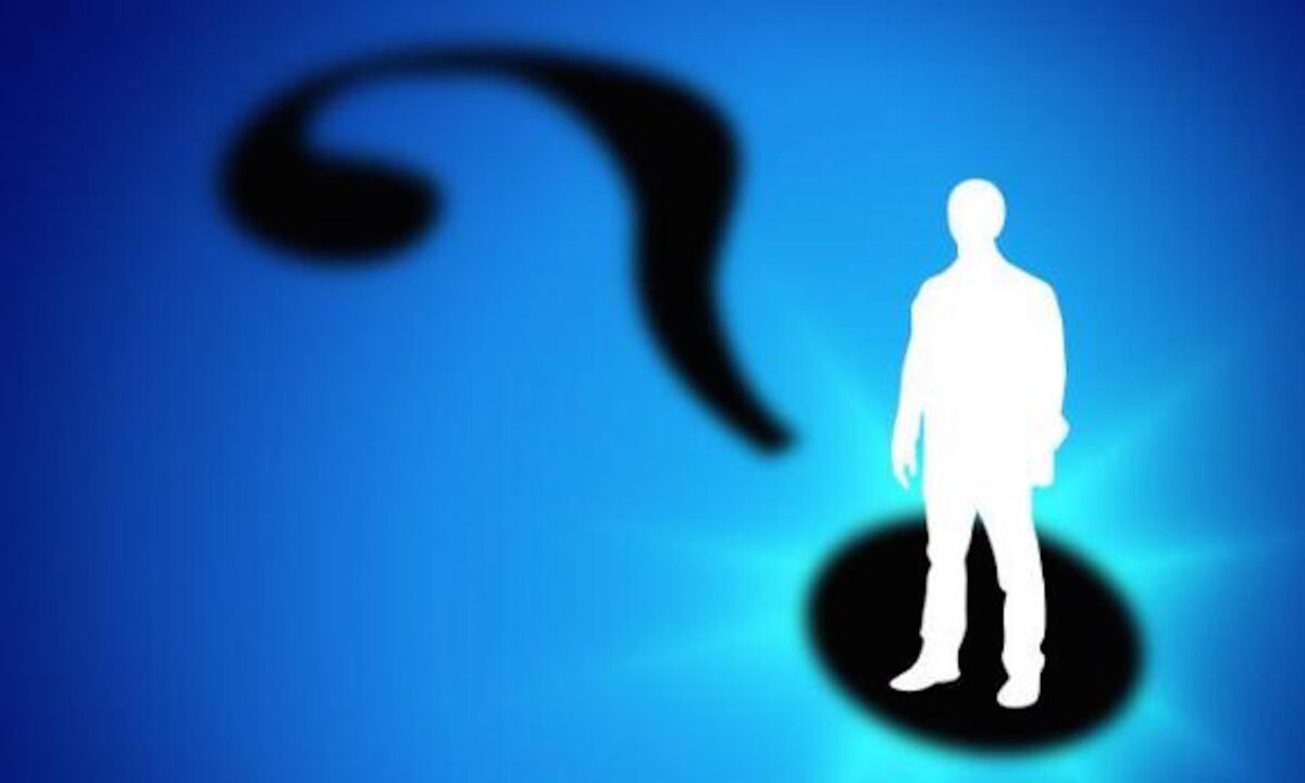 Έλληνας τραγουδιστής δηλώνει άνδρας παλαιάς κοπής – Δεν έχει σκουπίσει ή σφουγγαρίσει ποτέ