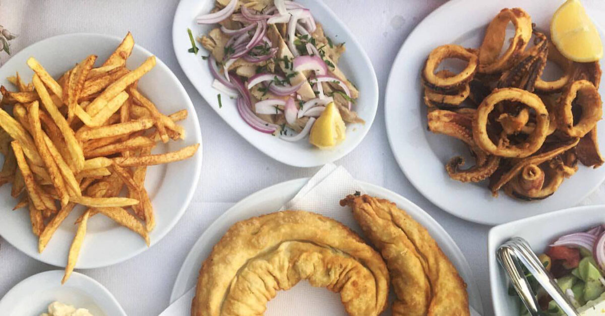 Έρχονται νέα μέτρα στήριξης: Μείωση του ΦΠΑ στην εστίαση – Τι θα γίνει με ξενοδοχεία και μεταφορές