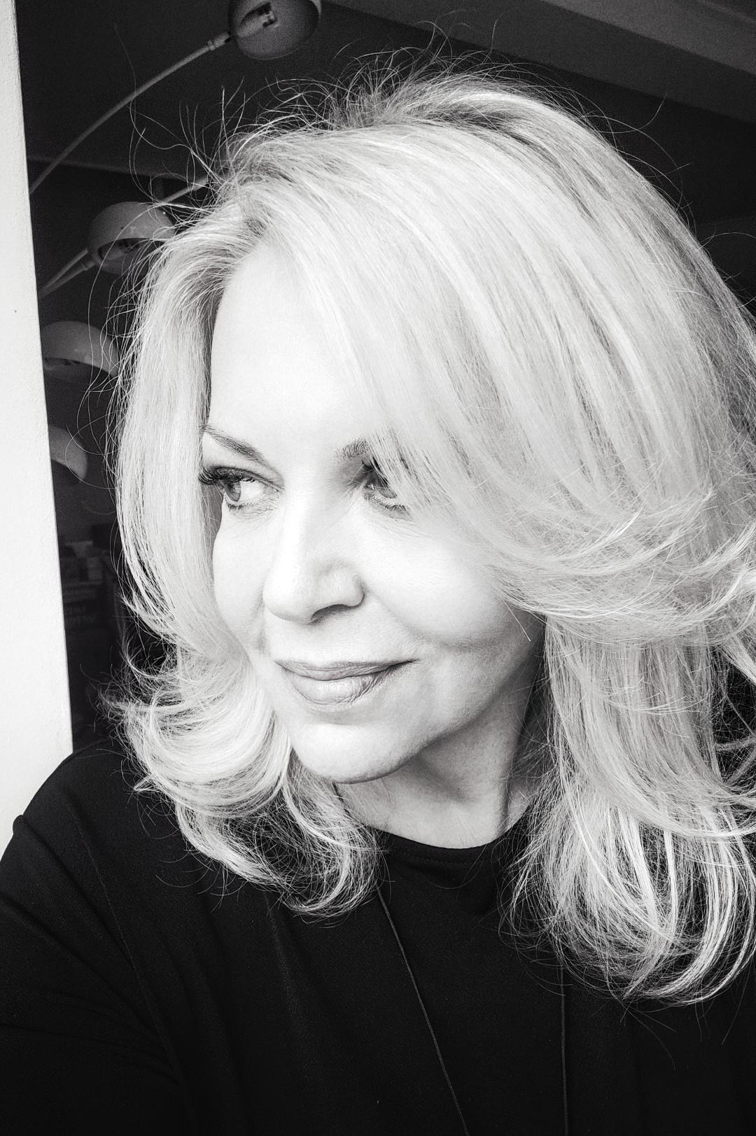 Σεμίνα Διγενή | Η πιο μεγάλη αλήθεια που έχω συναντήσει έως σήμερα : ότι η προδοσία είναι η μόνη αλήθεια που μένει.