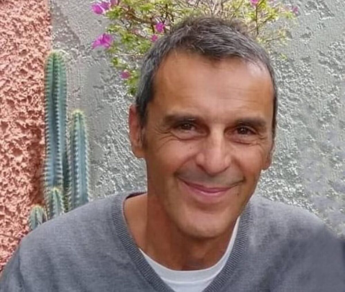 Αργύρης Κωστάκης | Φίλος μου χρόνια - που αποδείχτηκε `ψεκασμένος` - μου έκοψε την καλημέρα γιατί δεν πιστεύω στη `συνωμοσία`!