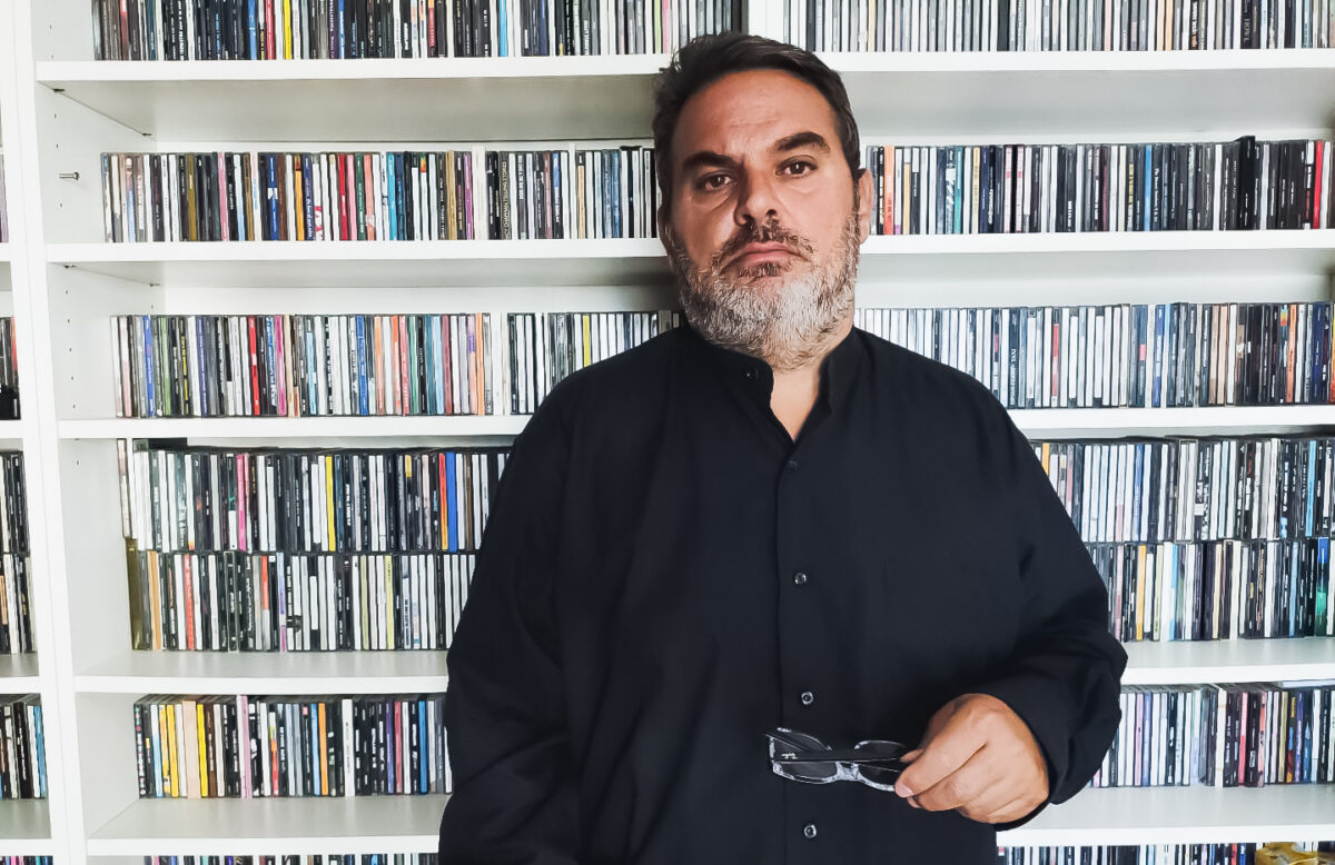 Κώστας Μορφίρης | Εμείς δεν ήμασταν έτοιμοι, απλά ανοίξαμε τις αγκαλιές μας εφαρμόζοντας ημίμετρα