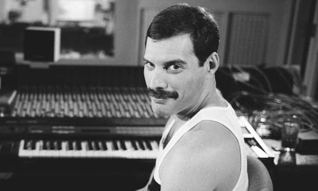 Bohemian Rhapsody | To εκπληκτικό τραγούδι του Freddie Mercury & το κρυμμένο μήνυμά του...