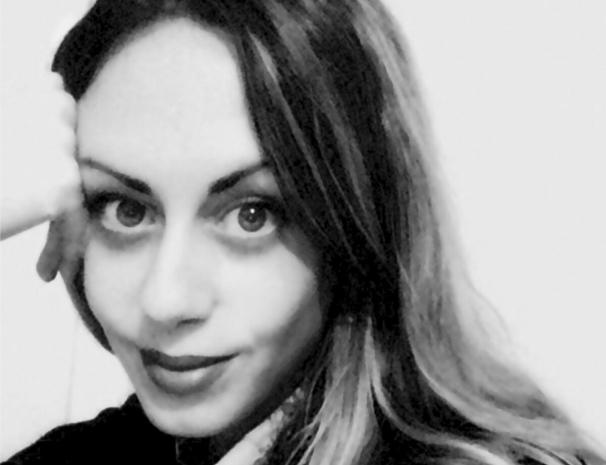 Μαρία Μανουρά | Όλοι είμαστε κομμάτι του σύμπαντος, απλώς ο ζωγράφος παίζει μαζί του...και δεν το αποδέχεται αμαχητί.