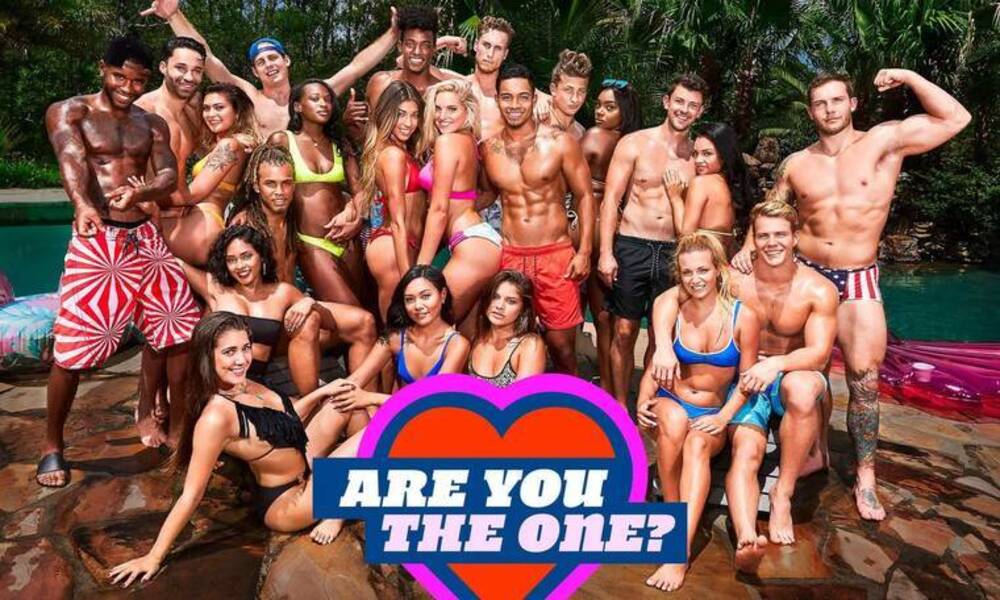 «Are you the one» | To γερμανικό ερωτικό ριάλιτι που έχει αναστατώσει την Πάρο – «Κάνουν σεξ όπου βρουν»