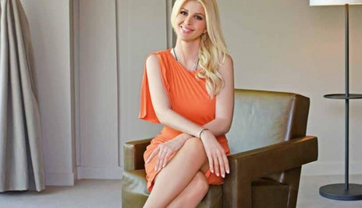 Έλενα Ράπτη | To διακριτικό στυλ μιας από τις πιο chic και γοητευτικές κυρίες της Βουλής