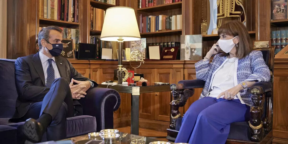 Μητσοτάκης & Σακελλαροπούλου |  Όλα όσα συζήτησαν μεταξύ τους