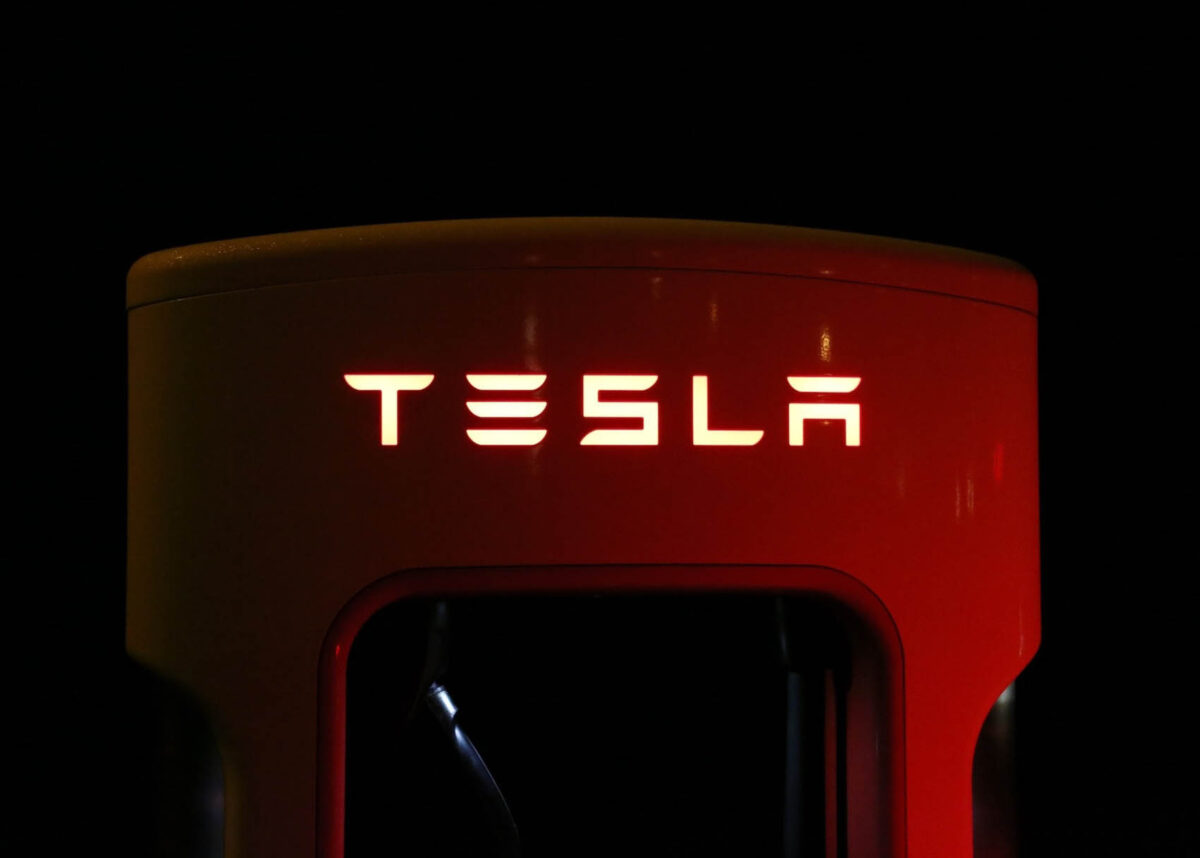 Tesla: Θα καταφέρει η Volkswagen να την ξεπεράσει;