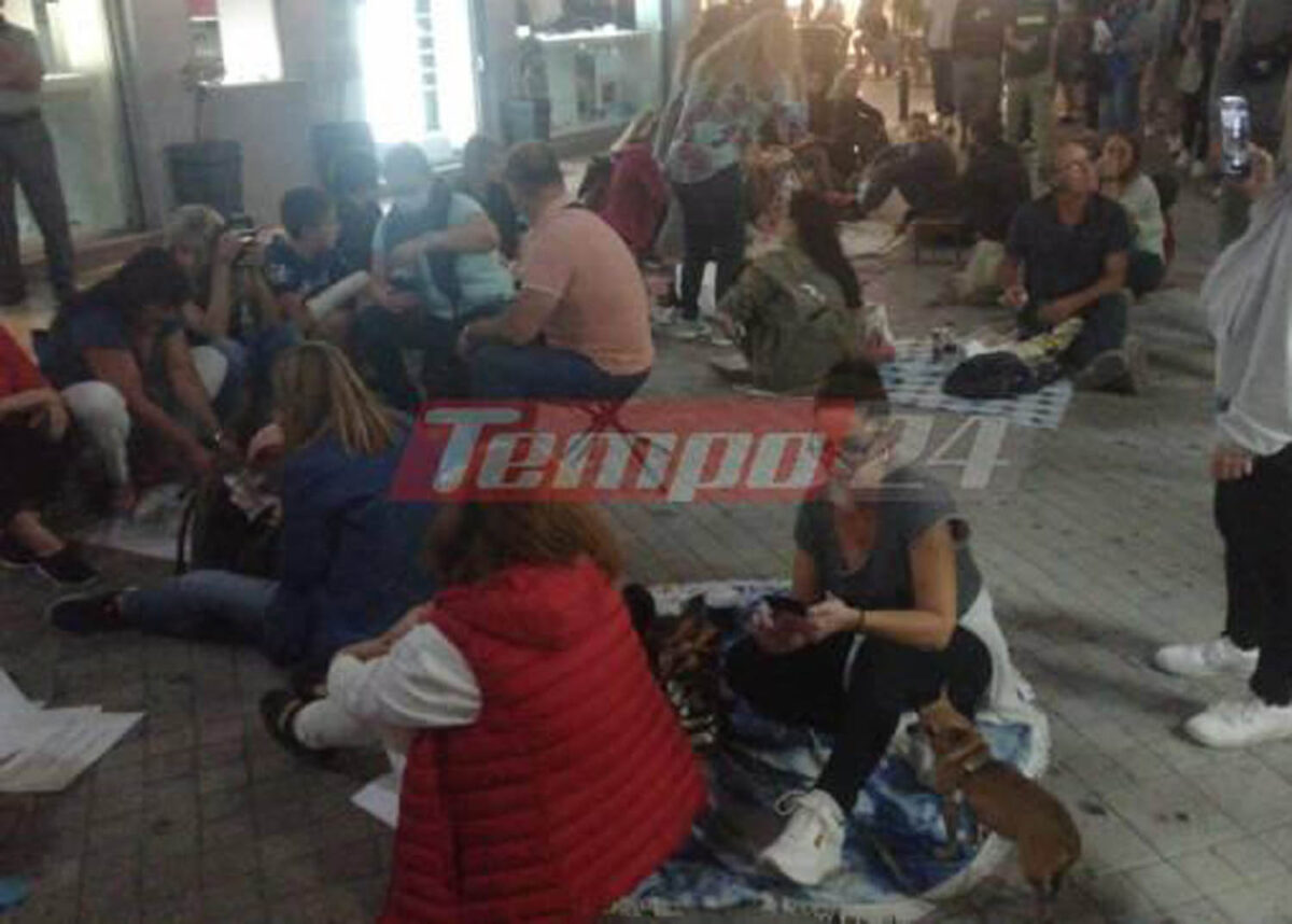 Πάτρα: Αντιεμβολιαστές έκαναν πικ-νικ σε κεντρικό πεζόδρομο!