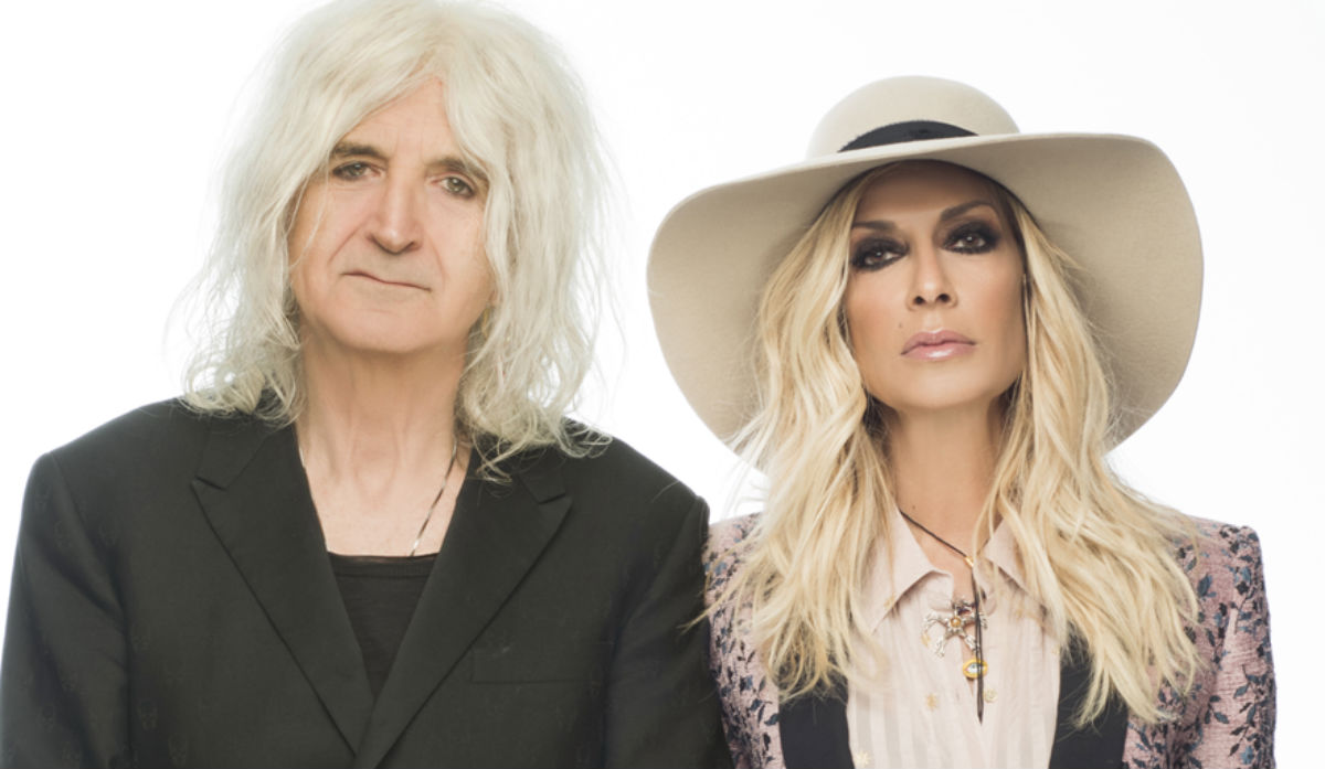 Άννα Βίσση για Νίκο Καρβέλα  | Εγώ Versace, εκείνος… λαδωμένο παντελόνι