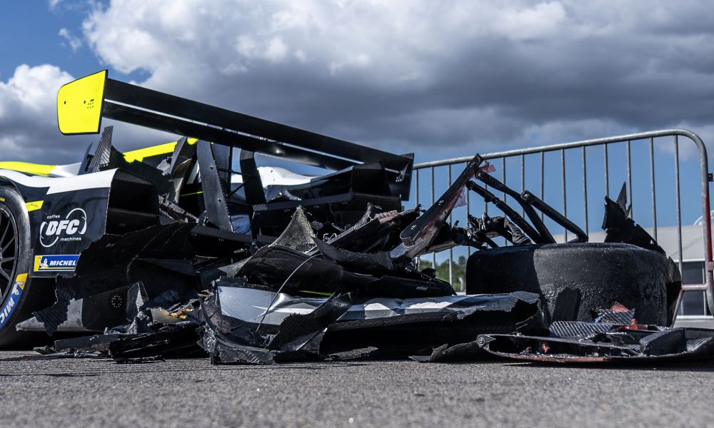 Ο Λασκαράτος βγήκε σώος από αυτό το τρομακτικό ατύχημα στο ELMS (video)