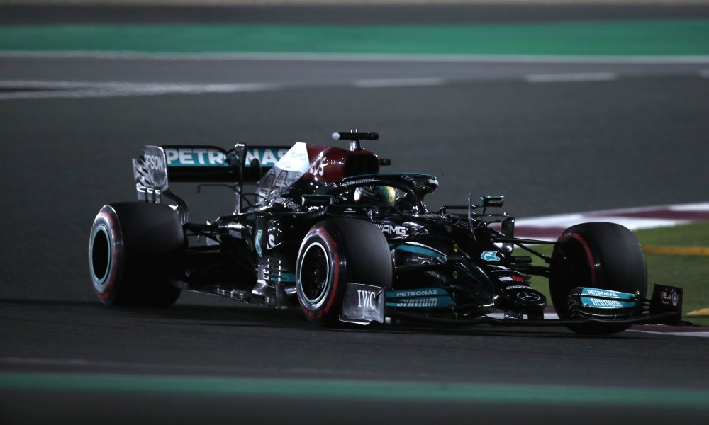 F1: Pole Position για τον διαστημικό Hamilton!