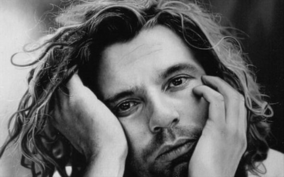 Michael Hutchence | Η ζωή του ινδάλματος των ΙΝΧS που αυτοκτόνησε, μέσα από φωτογραφίες