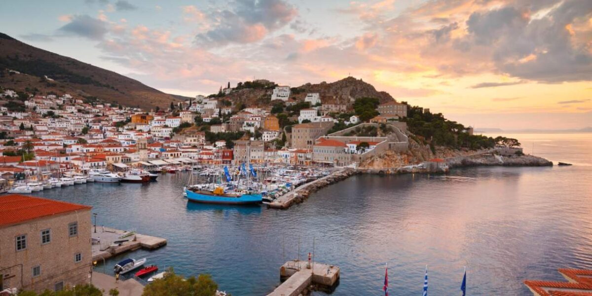 Δύο μη αναμενόμενα ελληνικά νησιά στους ονειρικούς προορισμούς για τους Times το 2022
