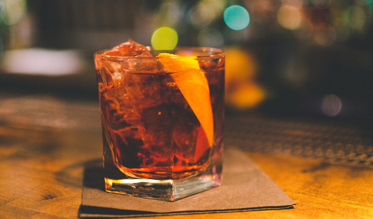 Το Coffee Negroni του Jamie Oliver είναι το ποτό που θα πίνεις στις γιορτές