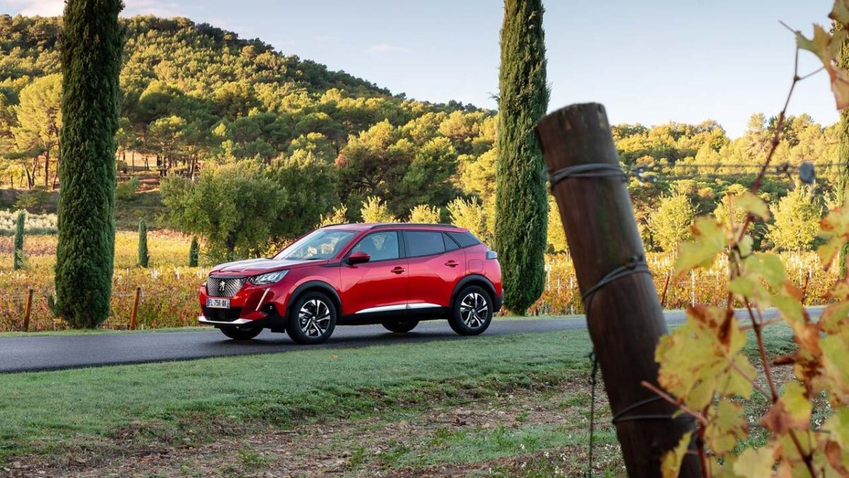 Όλο και περισσότεροι οδηγοί στρέφονται στα SUV