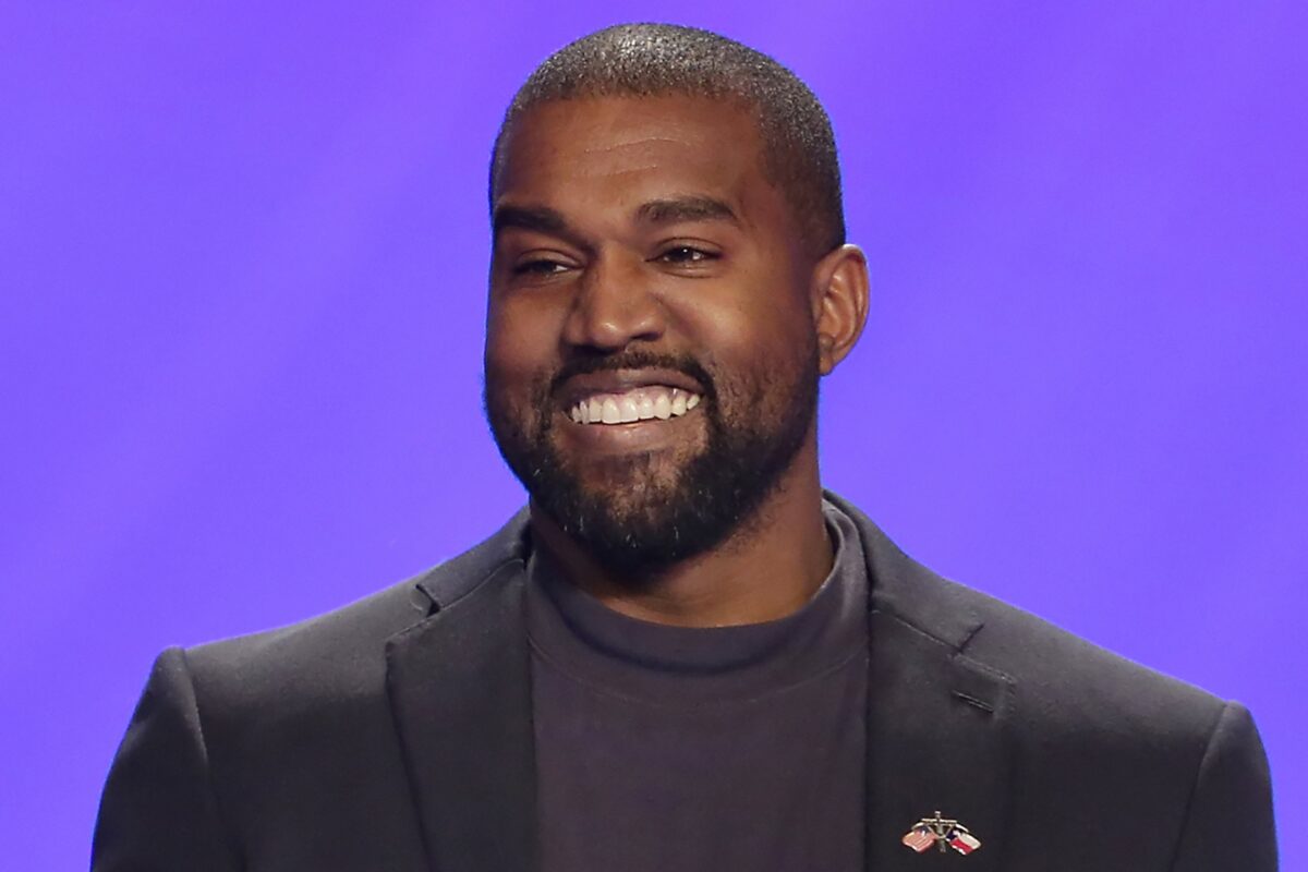 Ο Kanye West ανακοίνωσε ότι μετατρέπει όλα του τα σπίτια σε εκκλησίες