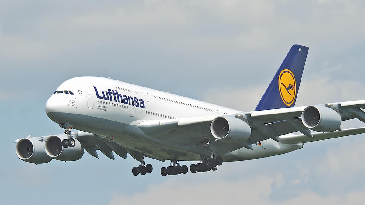 Ο όμιλος της Lufthansa ακυρώνει 33.000 χιλιάδες πτήσεις λόγω της μετάλλαξης Όμικρον