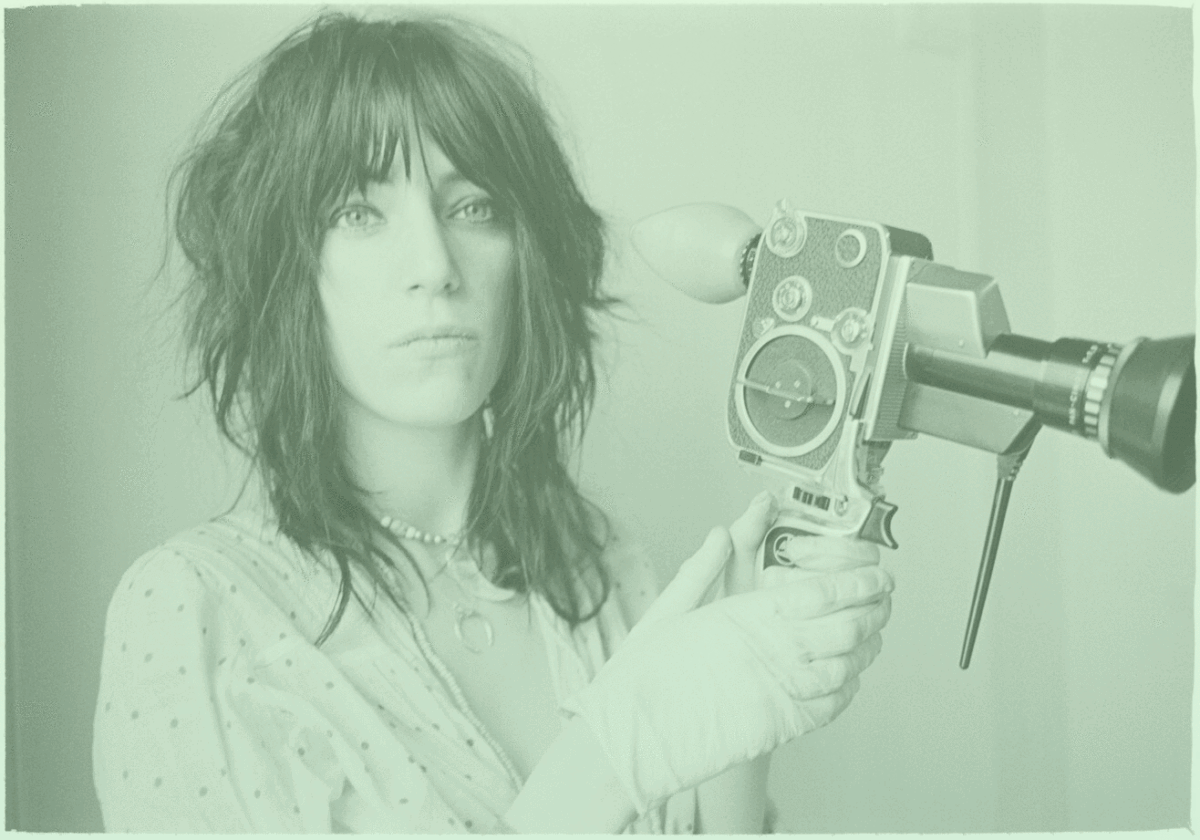 Patti Smith | H ατίθαση ζωή της `νονάς της πανκ` που ξεσήκωσε τα πλήθη με το `Because the night`