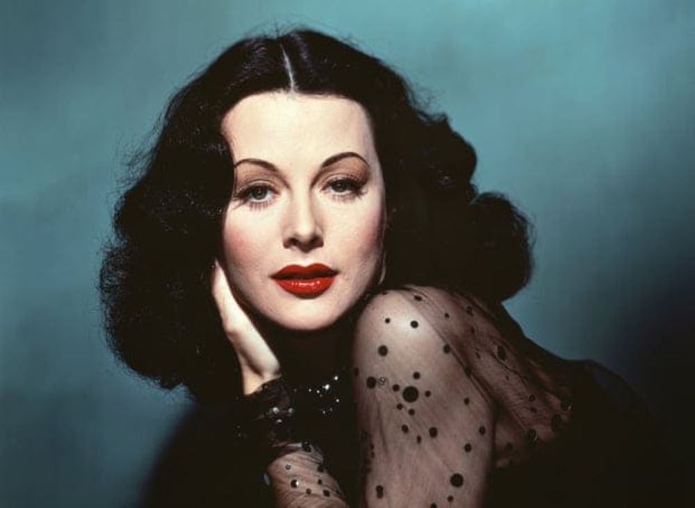 Hedy Lamarr | Η σειρήνα του Χόλιγουντ που εφηύρε την τεχνολογία που είναι  η βάση για WiFi, GPS και Bluetooth