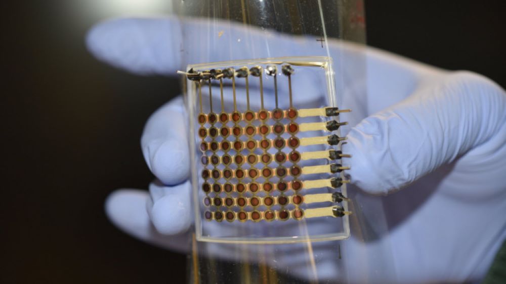 Η πρώτη πλήρως 3D-εκτυπωμένη εύκαμπτη οθόνη OLED στον κόσμο