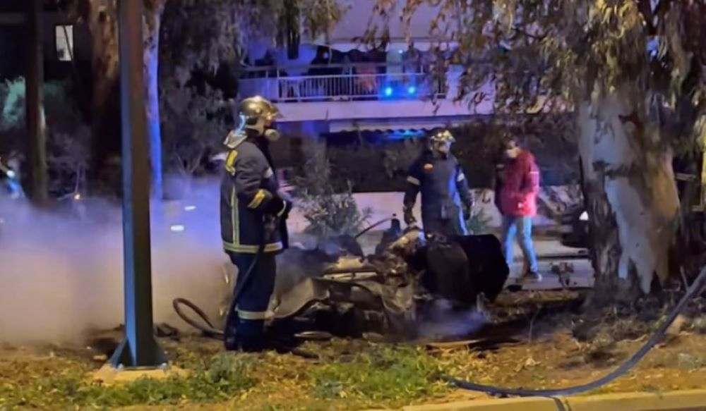 Σοκαριστικό τροχαίο στη Βούλα με Ferrari |  Νεκρός ο 45χρονος αδελφός της βουλευτού Κατερίνας Μονογυιού