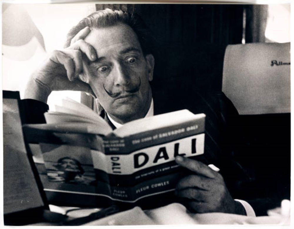 Salvador Dali | H πιο εκκεντρική φυσιογνωμία της σύγχρονης τέχνης & το διασημότερο έργο του