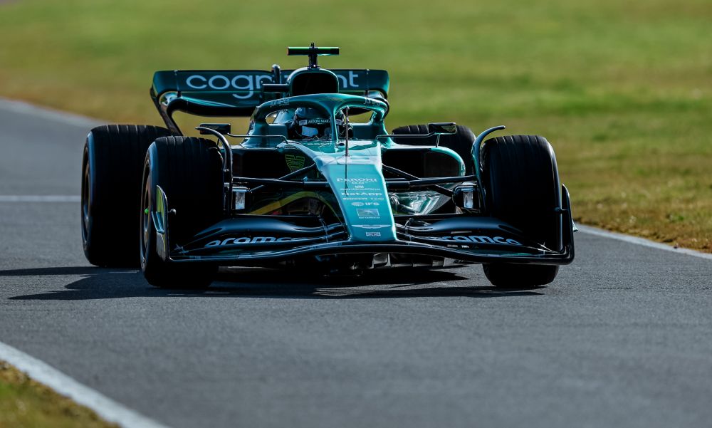 Το πρώτο μονοθέσιο του 2022 που βγήκε στην πίστα (video)