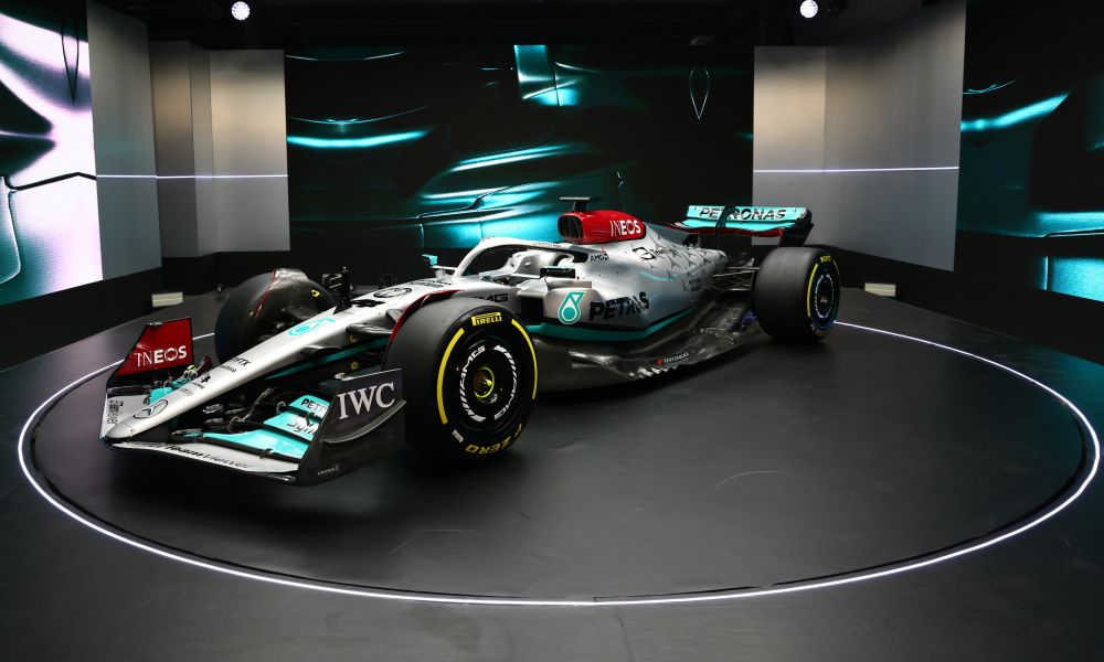 Αποκαλυπτήρια για τη Mercedes W13 (video)