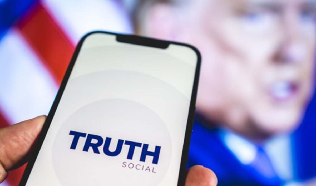 Truth Social.  Η αλήθεια του Donald Trump βάλτωσε