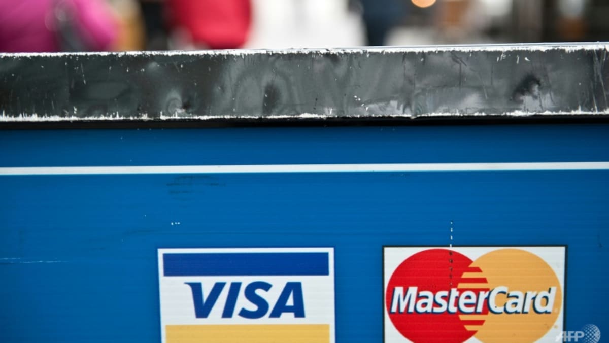 Τέλος στις συναλλαγές Visa και Mastercard στη Ρωσία