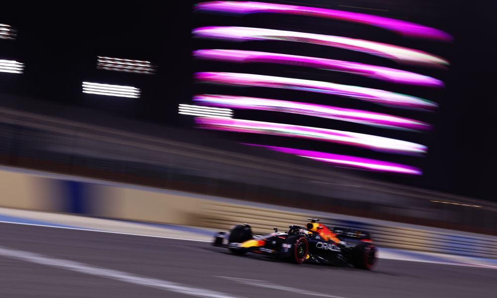 F1 GP Μπαχρέιν: Έπιασαν δουλειά με τον πρωταθλητή να δείχνει το δρόμο
