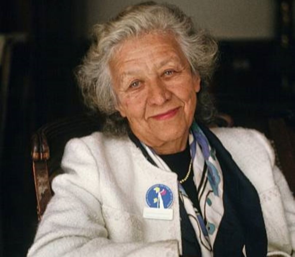 Ζακλίν ντε Ρομιγί | Αν η Ελλάδα ζητούσε πίσω τις λέξεις που έχουμε δανειστεί ο δυτικός πολιτισμός θα κατέρρεε