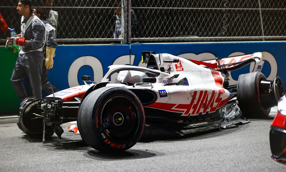 F1: Στην pole o Perez, στον τοίχο ο Schumacher (video)