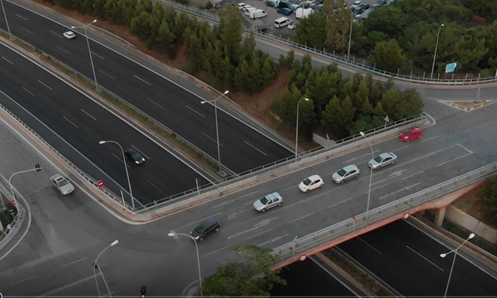 Επίσημο: Δεν θα μπουν πλευρικά διόδια στον κόμβο της Βαρυμπόμπης