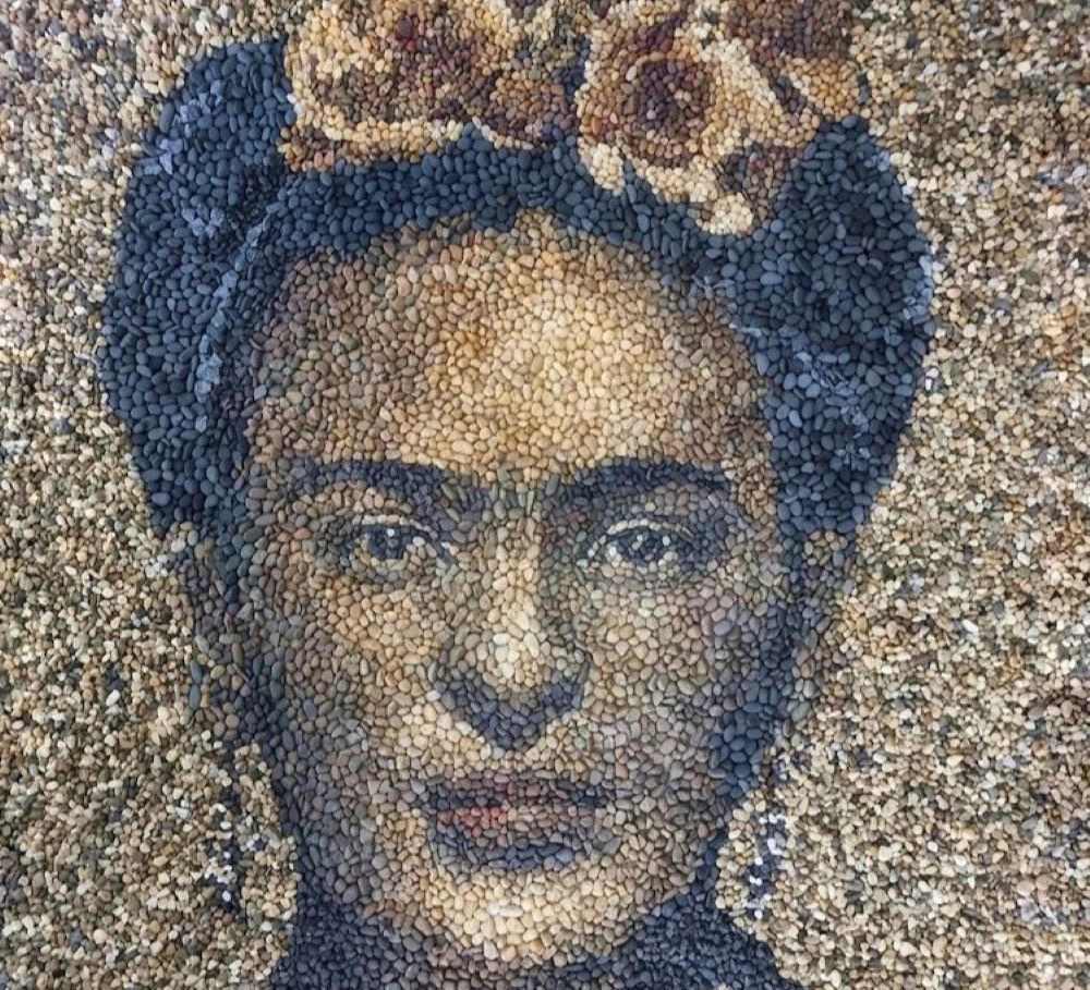 Frida Kahlo | Το εκπληκτικό ψηφιδωτό - πορτρέτο της Μεξικανής καλλιτέχνιδας