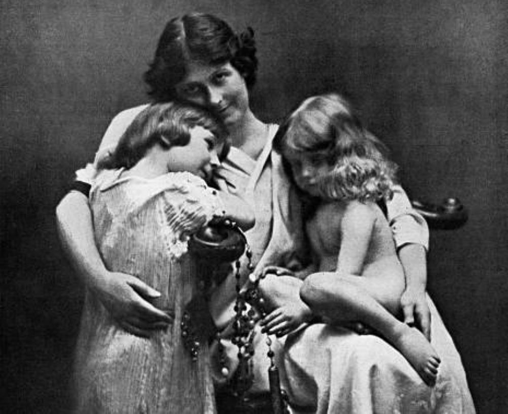 Isadora Duncan | To μαύρο πρόβατο του χορού που έχασε και τα τρία του παιδιά