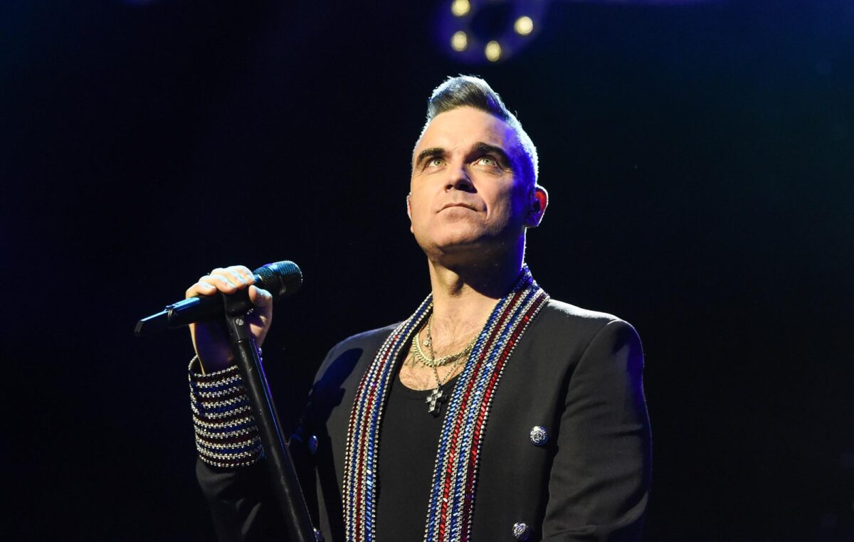The Black And White Paintings, μια έκθεση του Robbie Williams στην Sotheby`s