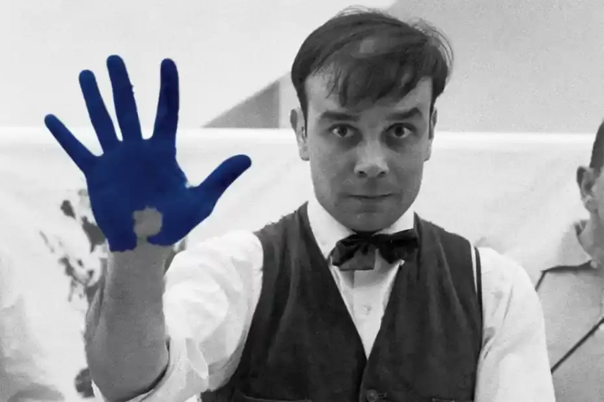 Yves Klein | O καλλιτέχνης που ‘δημιούργησε’ το ωραιότερο μπλε