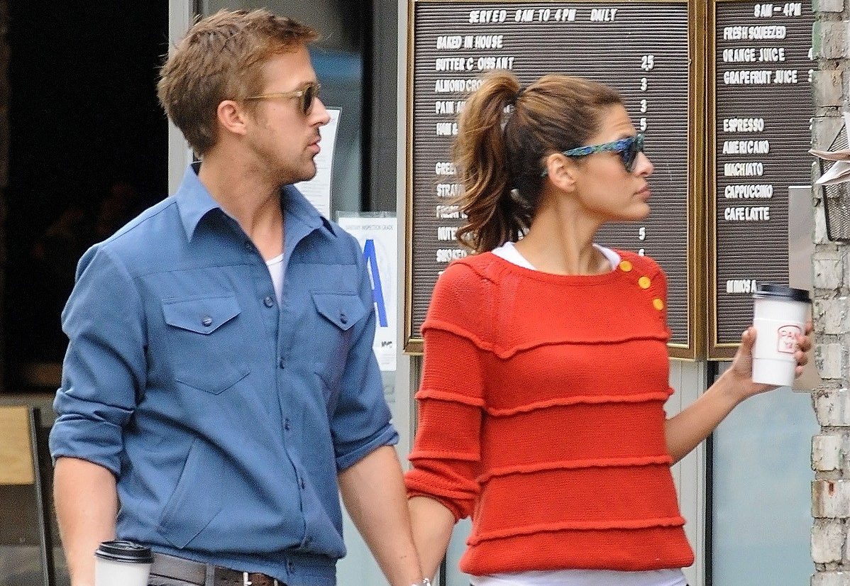 Η Eva Mendes στις δουλειές του σπιτιού