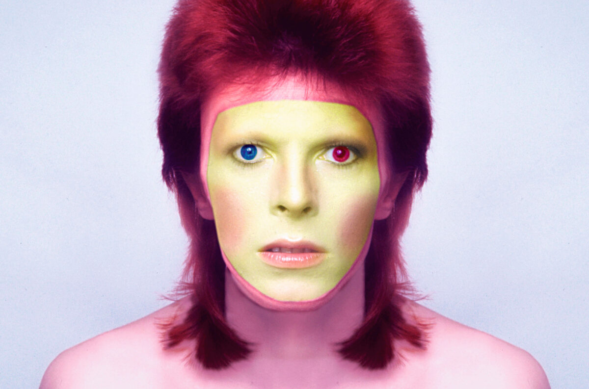 Moonage Daydream: Μια καθηλωτική ταινία για τον David Bowie με ανέκδοτο υλικό από συναυλίες (vid)