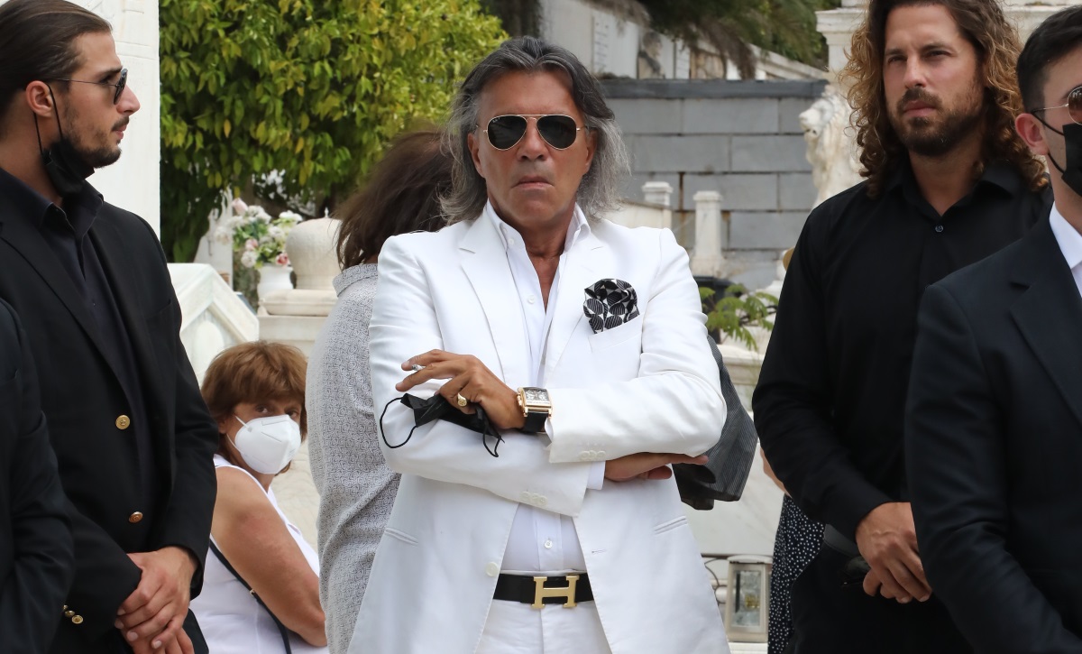 Ηλίας Ψινάκης σε Μαρίζα Ρίζου: «Σας περίμενα κουλτουριάρα, άπλυτη και άλουστη» (Βίντεο)