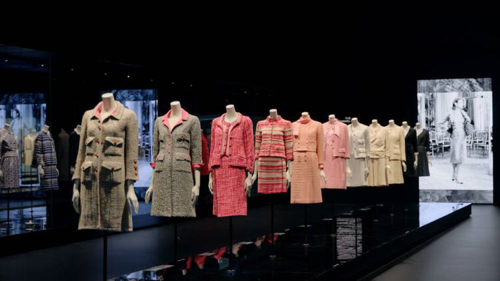 Η έκθεση «Gabrielle Chanel. Fashion Manifesto» στο Μουσείο Αλβέρτου και Βικτωρίας του Λονδίνου